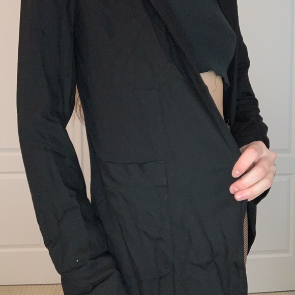 Black Open Blazer - Picture 2 of 2